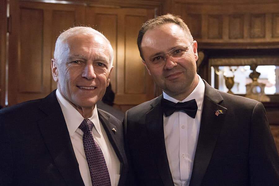 Adnan Hadrović: Protiv BiH se snažno lobira, bh. zvaničnika nema u Washingtonu!? (Video)